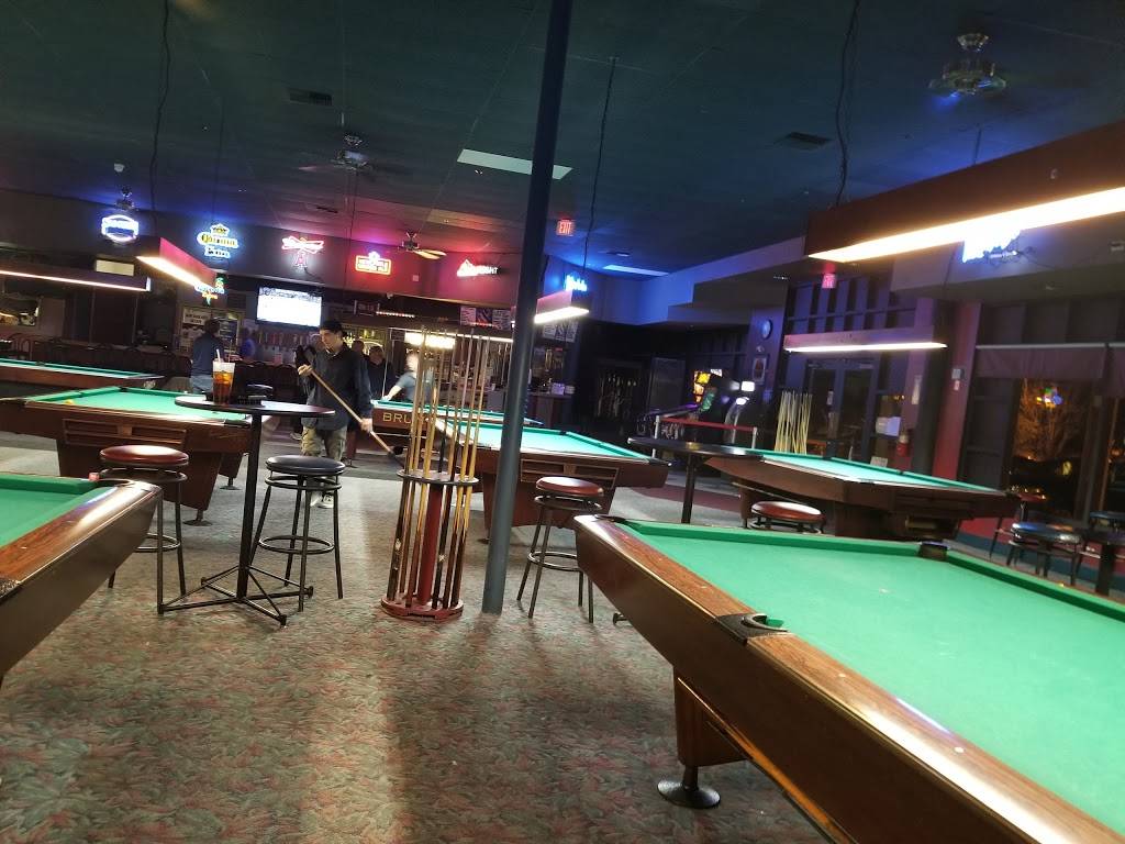 Stix Billiards Sports & Grill | restaurant | 7985 Vineyard Ave, Rancho Cucamonga, CA 91730, USA | 9099895020 OR +1 909-989-5020