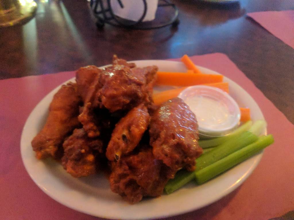 Mr. Ds Tavern | cafe | 876 Rubber Ave, Naugatuck, CT 06770, USA | 2034904770 OR +1 203-490-4770