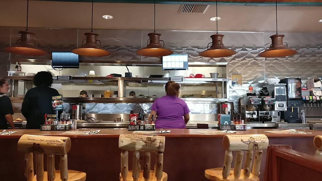 Oakland Black Bear Diner | restaurant | 405 Hegenberger Rd, Oakland, CA 94621, USA | 5108781101 OR +1 510-878-1101