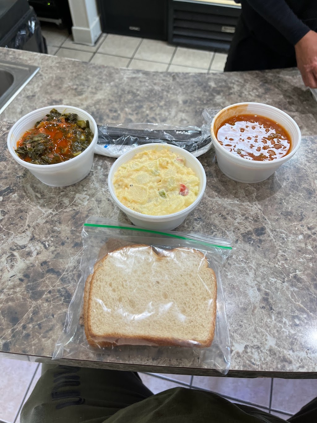 Our Family BBQ and Pies | restaurant | 2326 Fair Oaks Blvd, Sacramento, CA 95825, USA | 9163333397 OR +1 916-333-3397