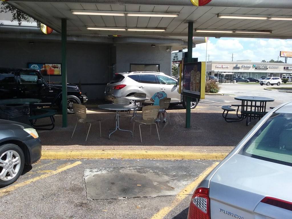 Sonic Drive-In | restaurant | 3000 N Durham Dr, Houston, TX 77018, USA | 7138689400 OR +1 713-868-9400