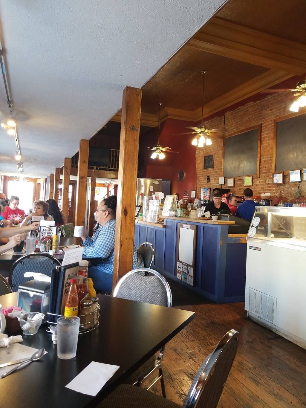 Allens Country Kitchen-Catering | restaurant | 101 E Main St, Crawfordsville, IN 47933, USA | 7653077016 OR +1 765-307-7016