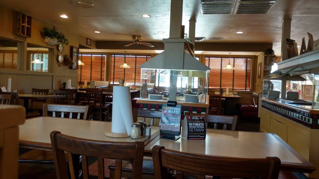 Pizza Hut | meal takeaway | 105 W Lincoln Ave, Charleston, IL 61920, USA | 2173488213 OR +1 217-348-8213