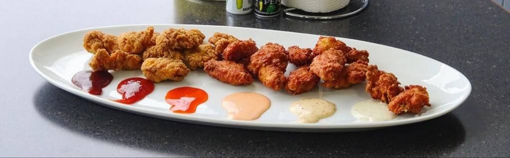 Hometown Lockerroom pizza & Subs | restaurant | 117 S Main St, St Marys, OH 45885, USA | 4193940130 OR +1 419-394-0130