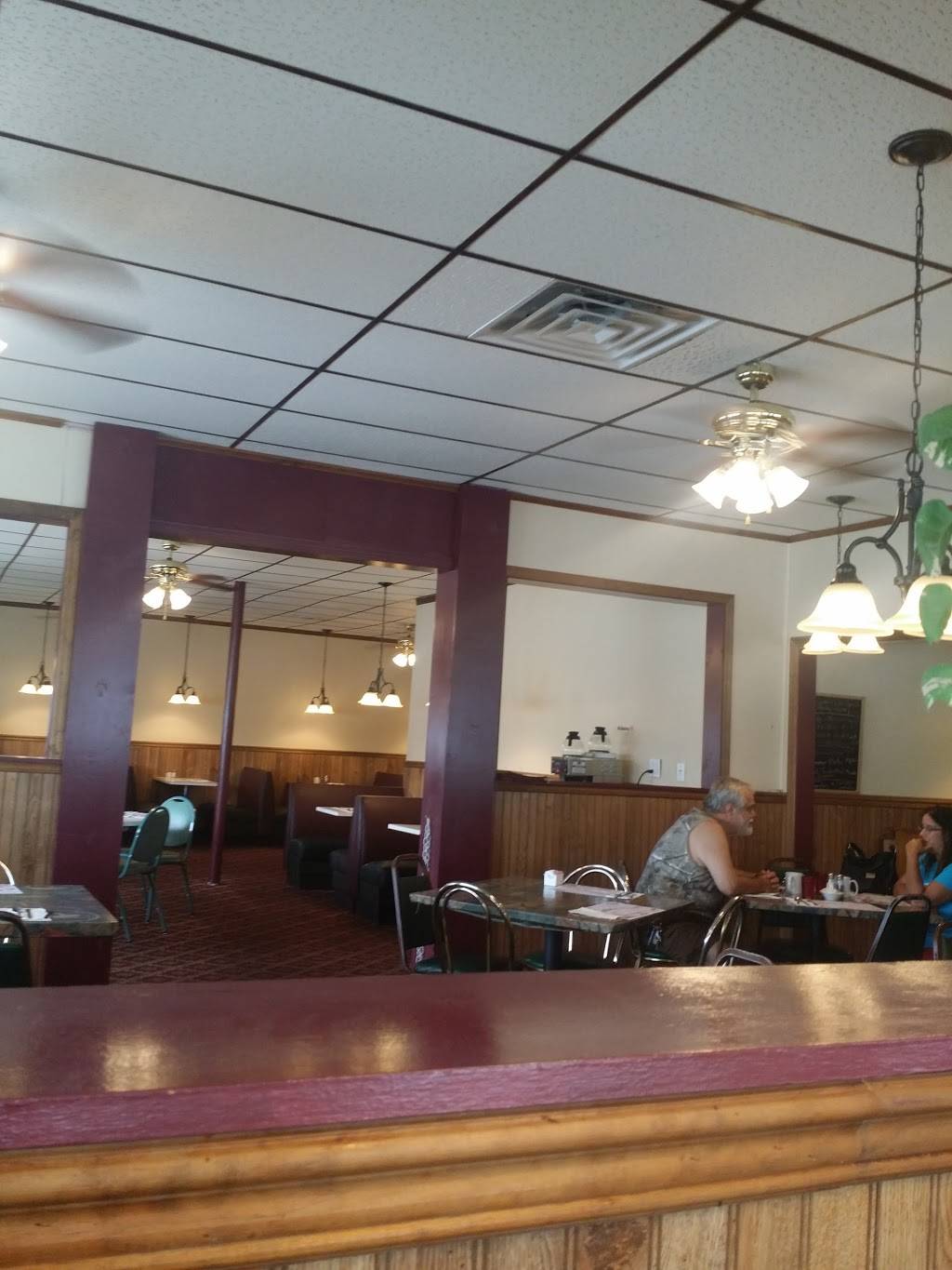 Corner Cafe | cafe | 101 N Broad St, Griffith, IN 46319, USA | 2199229596 OR +1 219-922-9596