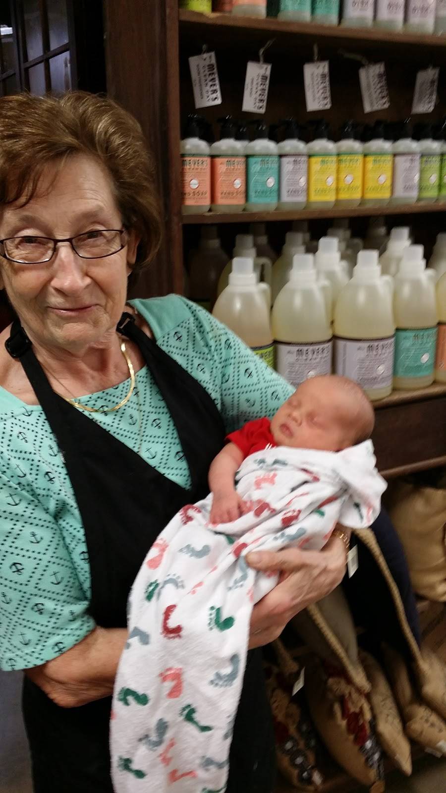 Little Caesars Pizza | meal takeaway | 104 S Sycamore St, Woodsfield, OH 43793, USA | 7404720438 OR +1 740-472-0438