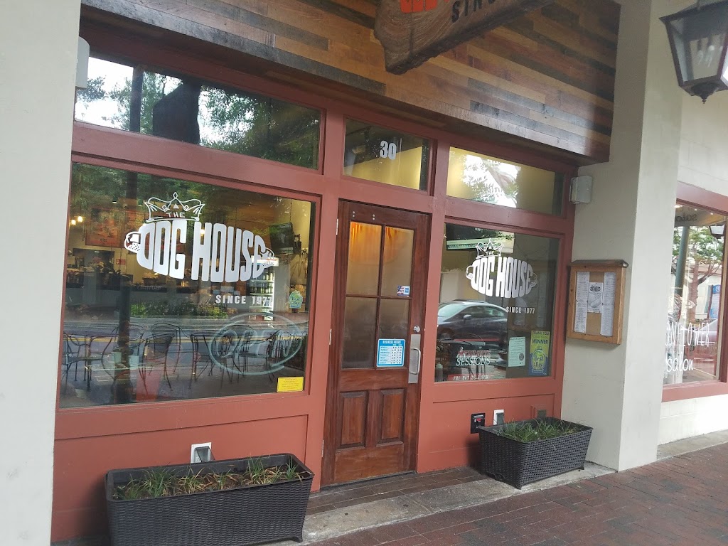 The Dog House | restaurant | 30 S Palafox St, Pensacola, FL 32502, USA | 8504323104 OR +1 850-432-3104
