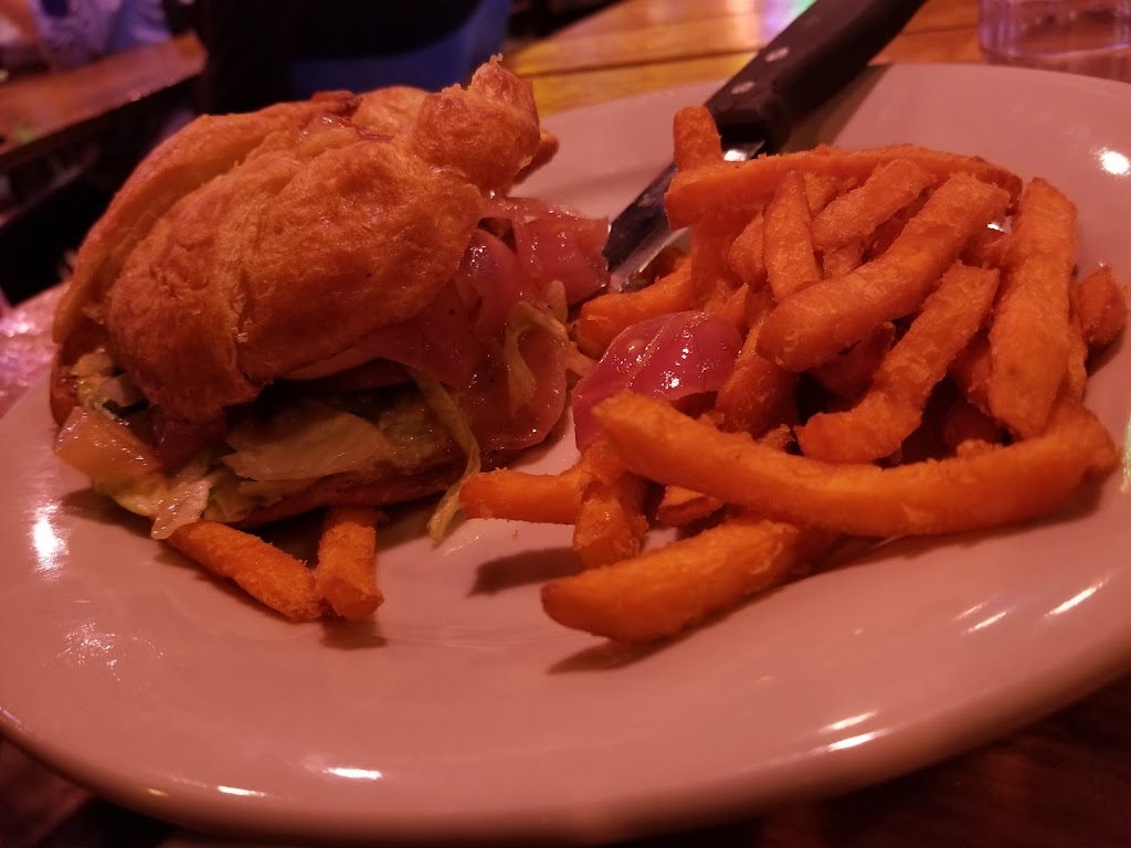 Rockys Tails & Shells | restaurant | 126 Lyle Ave, Bunkie, LA 71322, USA | 3183461922 OR +1 318-346-1922