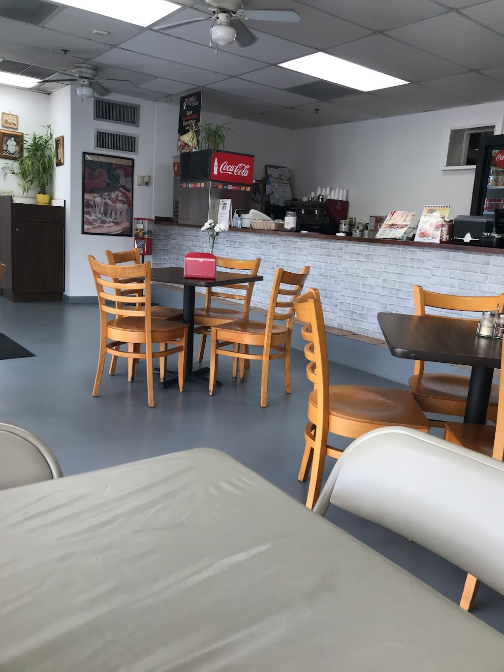 Jerry and Joe’s Pizza | restaurant | 1755 NW 79th Ave, Doral, FL 33126, USA | 3054369669 OR +1 305-436-9669