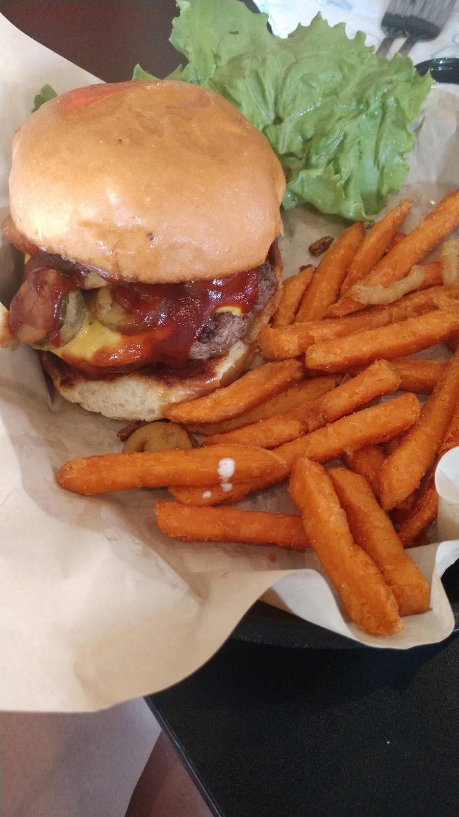 Barstool Mountain Saloon | restaurant | 1104 Bagnell Dam Blvd, Lake Ozark, MO 65049, USA | 5736931887 OR +1 573-693-1887