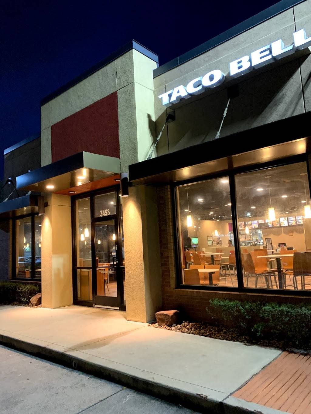 Taco Bell | meal takeaway | 3453 Hwy 6, Sugar Land, TX 77478, USA | 2812657700 OR +1 281-265-7700