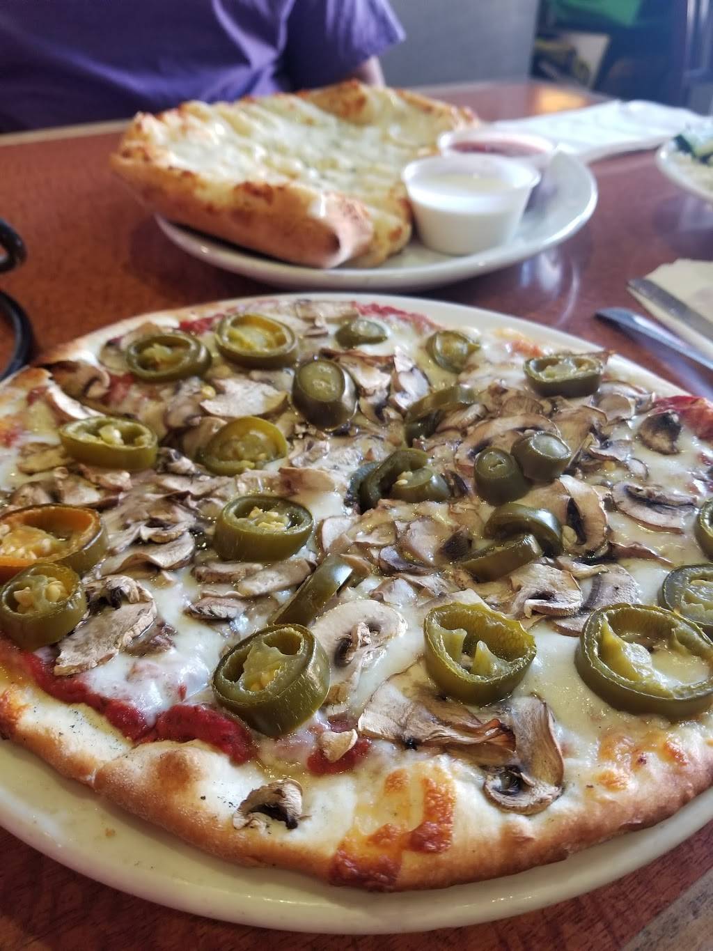 Oggis Pizza & Brewing Co | restaurant | bldg d, 19201 Bear Valley Rd bldg d, Apple Valley, CA 92308, USA | 7602408977 OR +1 760-240-8977