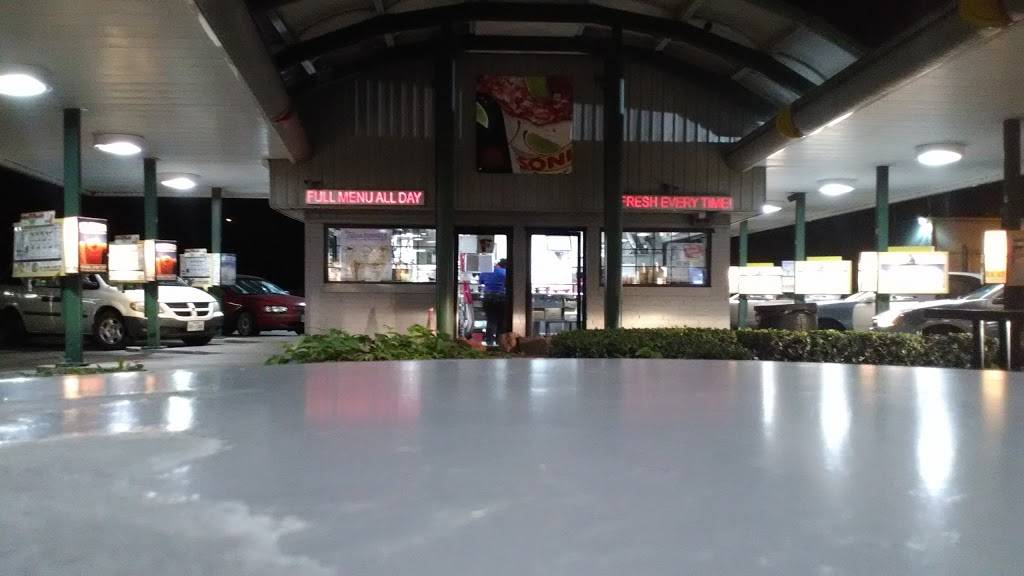 Sonic Drive-In | restaurant | 804 W Stassney Ln, Austin, TX 78745, USA | 5124449519 OR +1 512-444-9519