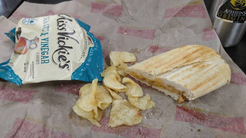 Halsted Street Deli & Bagel | meal takeaway | 333 S State St, Chicago, IL 60604, USA | 3122121102 OR +1 312-212-1102