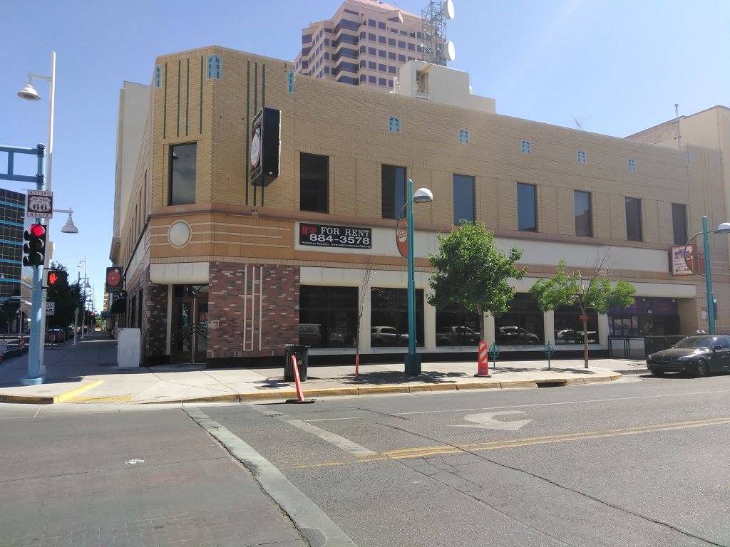 Lindys Diner | restaurant | 500 Central Ave SW #3114, Albuquerque, NM 87102, USA | 5052422582 OR +1 505-242-2582