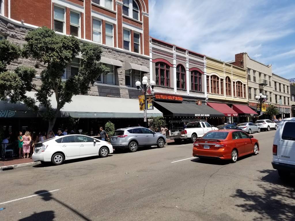 Coyote Ugly | restaurant | 820 5th Ave, San Diego, CA 92101, USA | 6193088459 OR +1 619-308-8459