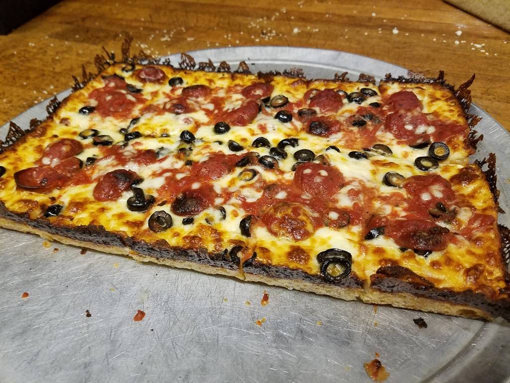 CJ Browns Boatyard Grill | restaurant | 48780 Jefferson Ave, New Baltimore, MI 48047, USA | 5867257821 OR +1 586-725-7821