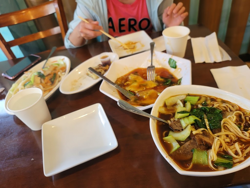 Dolphin Bay | restaurant | 72 Brighton Ave, Allston, MA 02134, USA | 6175621668 OR +1 617-562-1668