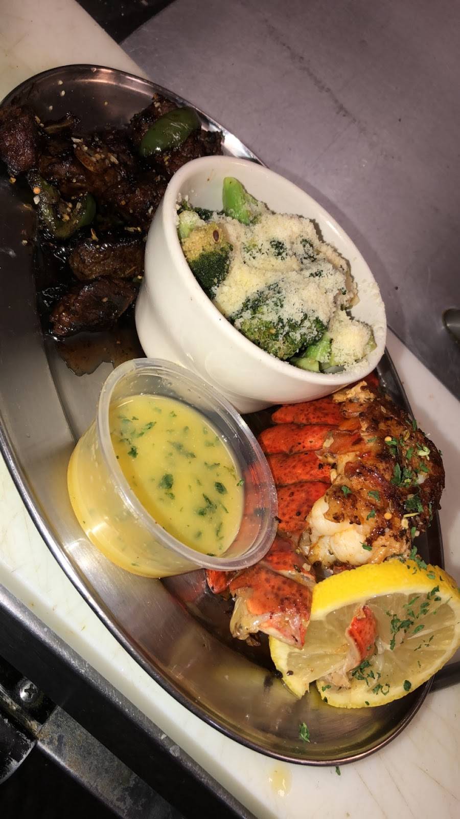 The Upgrade Food and Spirits | restaurant | 2640 W Laskey Rd, Toledo, OH 43613, USA | 4194743971 OR +1 419-474-3971