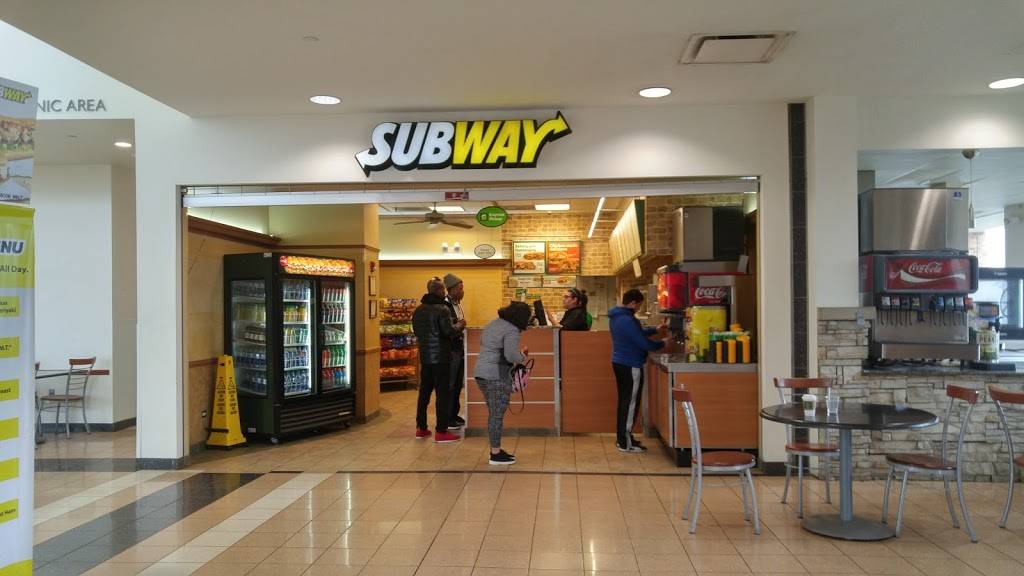 Subway Restaurants | restaurant | 5800 Hinsdale Oasis, Hinsdale, IL 60521, USA | 2242774355 OR +1 224-277-4355