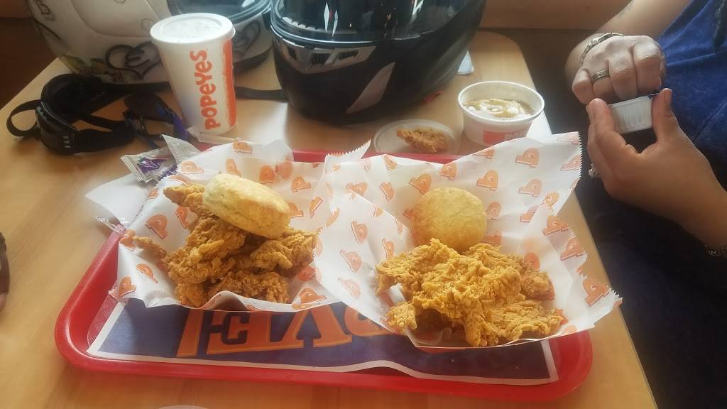 Popeyes Louisiana Kitchen | restaurant | 684 Nashville Pike, Gallatin, TN 37066, USA | 6154529500 OR +1 615-452-9500