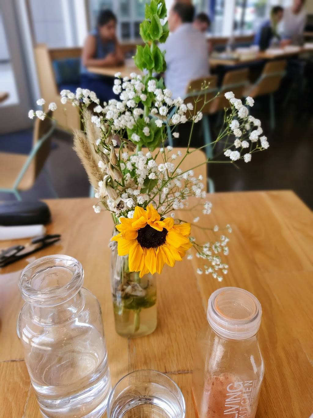 Living Kitchen | restaurant | 555 Fayetteville St, Raleigh, NC 27601, USA | 9193243515 OR +1 919-324-3515