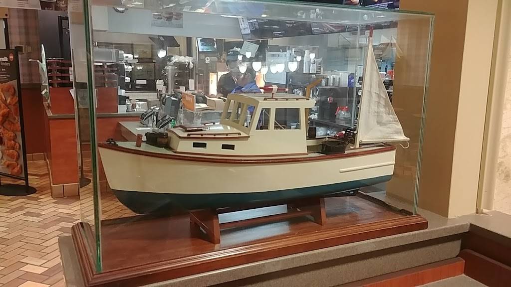 McDonalds | cafe | 141 US-1, Bucksport, ME 04416, USA | 2074696577 OR +1 207-469-6577