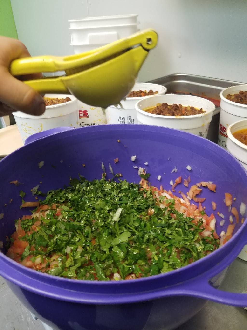 Mexican Grocery La Chula | restaurant | 349 N Main St, Watervliet, MI 49098, USA | 2692016035 OR +1 269-201-6035