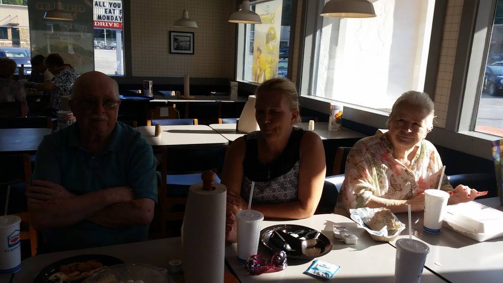 Captain Ds | restaurant | 275 Southside Mall Rd, Belfry, KY 41514, USA | 6062374470 OR +1 606-237-4470