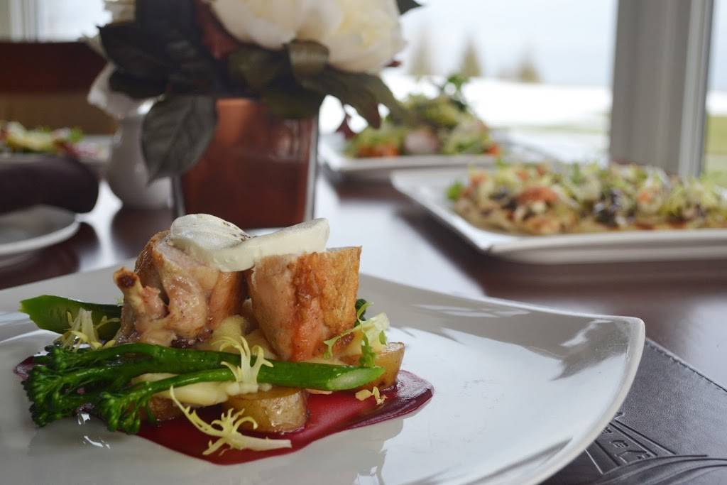 Sweetwater Restaurant & Bar | restaurant | 221 McLeese Dr, Kemble, ON N0H 1S0, Canada | 5193702173 OR +1 519-370-2173