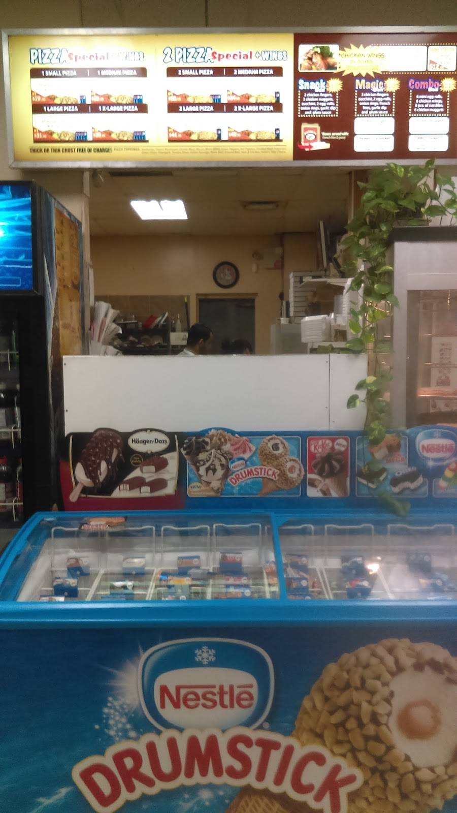 Barneys Pizza | meal delivery | 2843 Dumaurier Ave, Ottawa, ON K2B 7W3, Canada | 6135966666 OR +1 613-596-6666