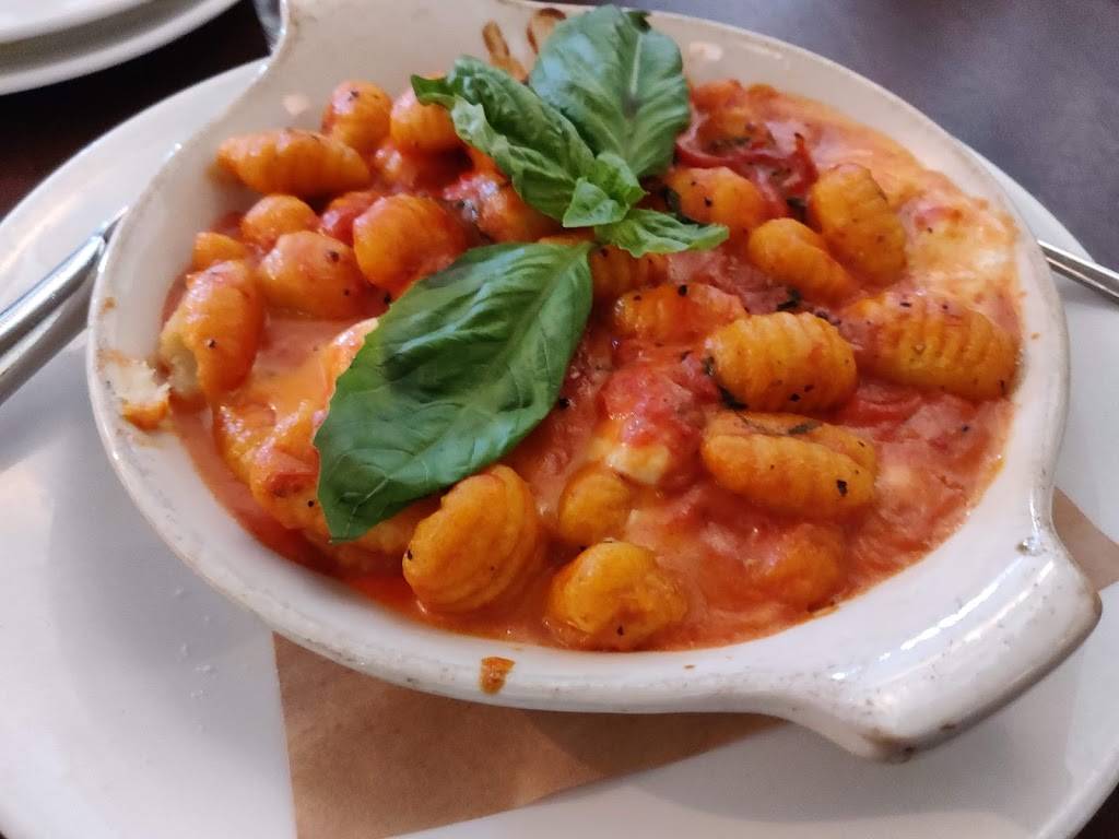 Avvio Ristorante | restaurant | 90 Hillside Rd, Cranston, RI 02920, USA | 4019422900 OR +1 401-942-2900