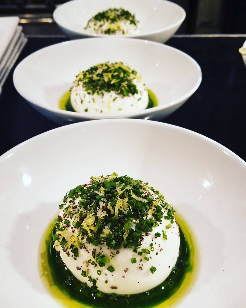 Eastside Eat + Drink | restaurant | 305 S Washington Ave, Minneapolis, MN 55415, USA | 6122081638 OR +1 612-208-1638