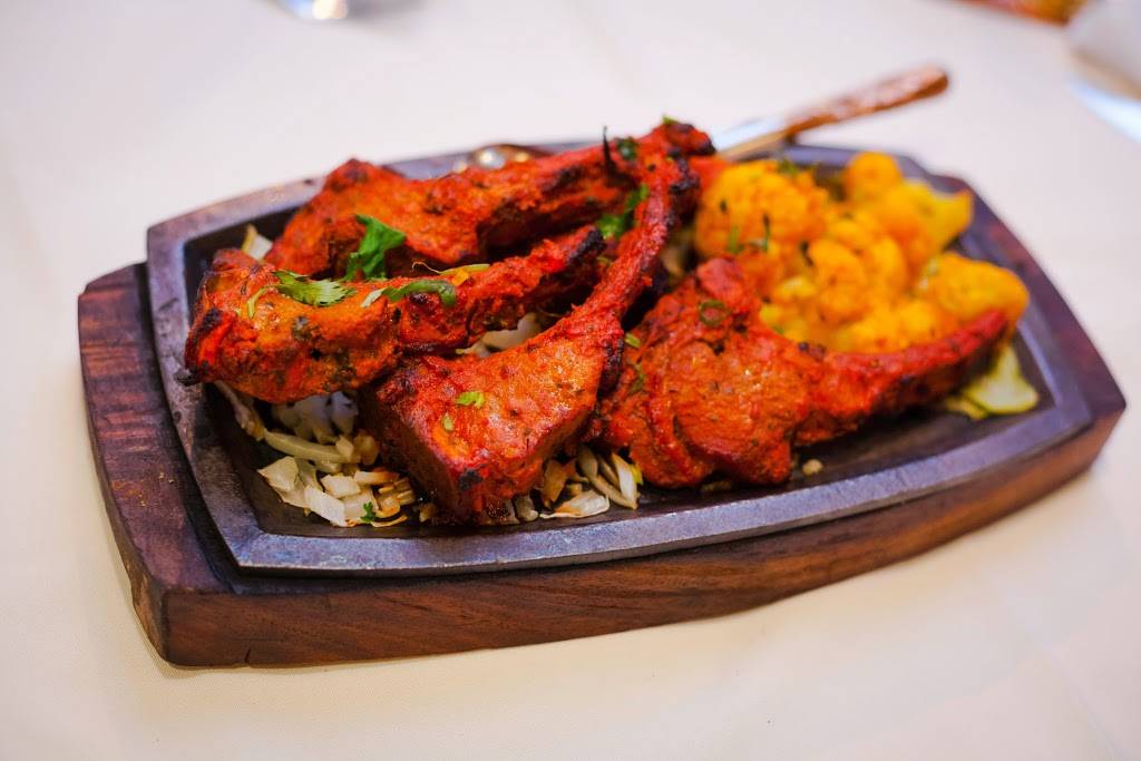 Le Taj | restaurant | 2077 Rue Stanley, Montréal, QC H3A 1R7, Canada | 5148459015 OR +1 514-845-9015