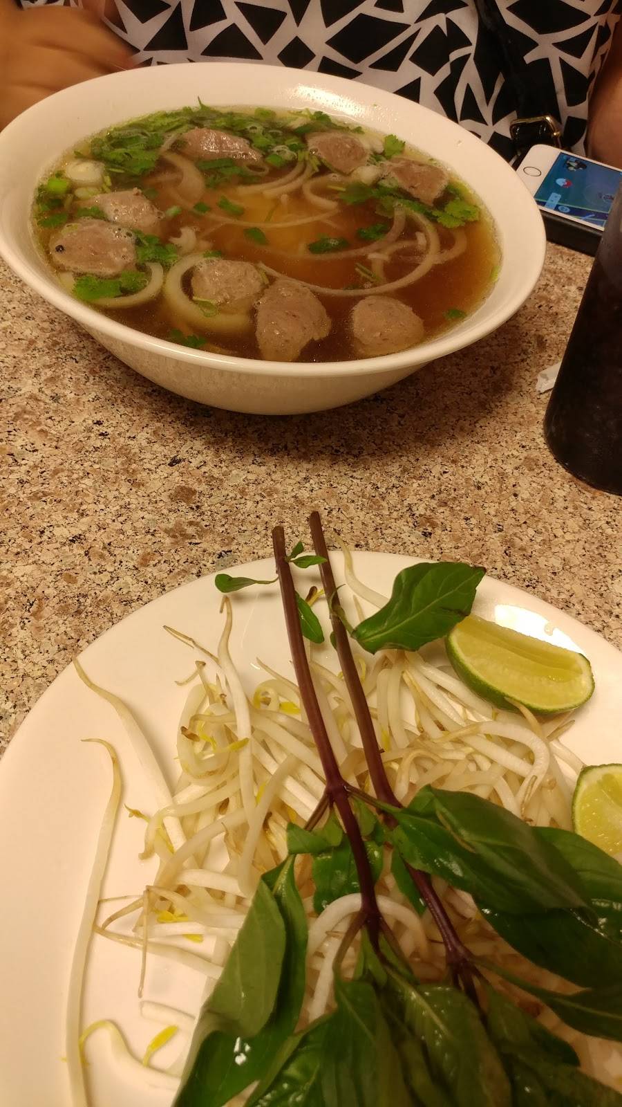 Phos Kitchen | restaurant | 119 S Main St #B, Ferris, TX 75125, USA | 9725448880 OR +1 972-544-8880