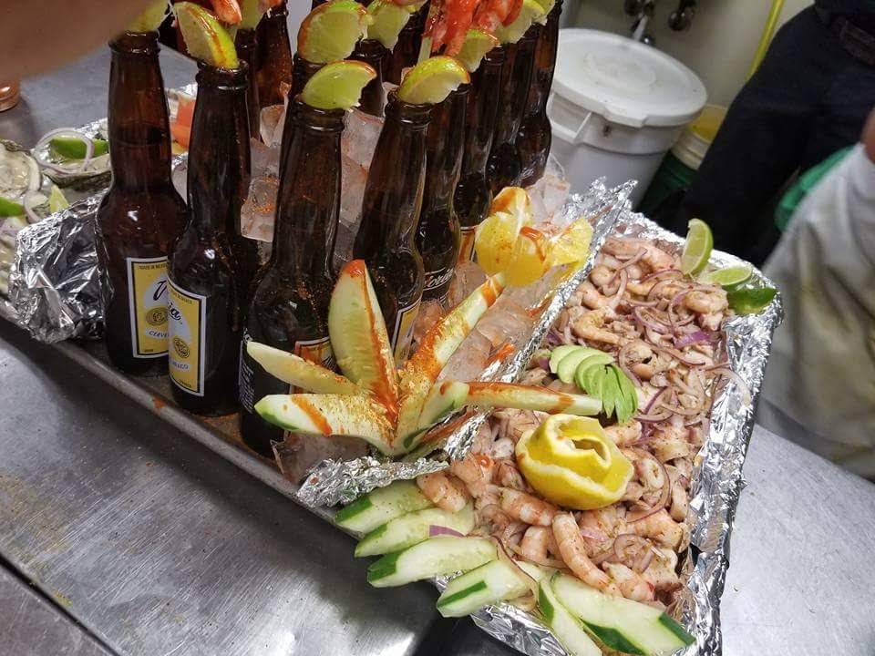 El Nuevo 7 Mares | restaurant | 600 Concord St N, South St Paul, MN 55075, USA | 6512224992 OR +1 651-222-4992