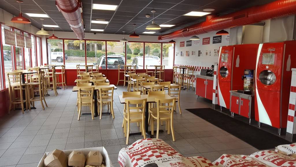 Five Guys | meal takeaway | 278 Scott Swamp Rd, Farmington, CT 06032, USA | 8606777600 OR +1 860-677-7600