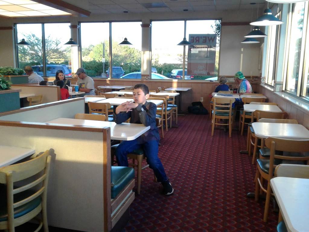 Wendys | restaurant | 2840 East, GA-34, Newnan, GA 30265, USA | 7702520782 OR +1 770-252-0782