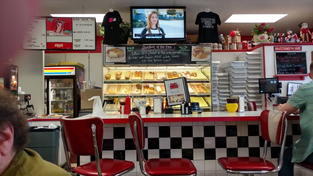 Stownut Donut & Diner | bakery | 3055 Graham Rd, Stow, OH 44224, USA | 3306761300 OR +1 330-676-1300