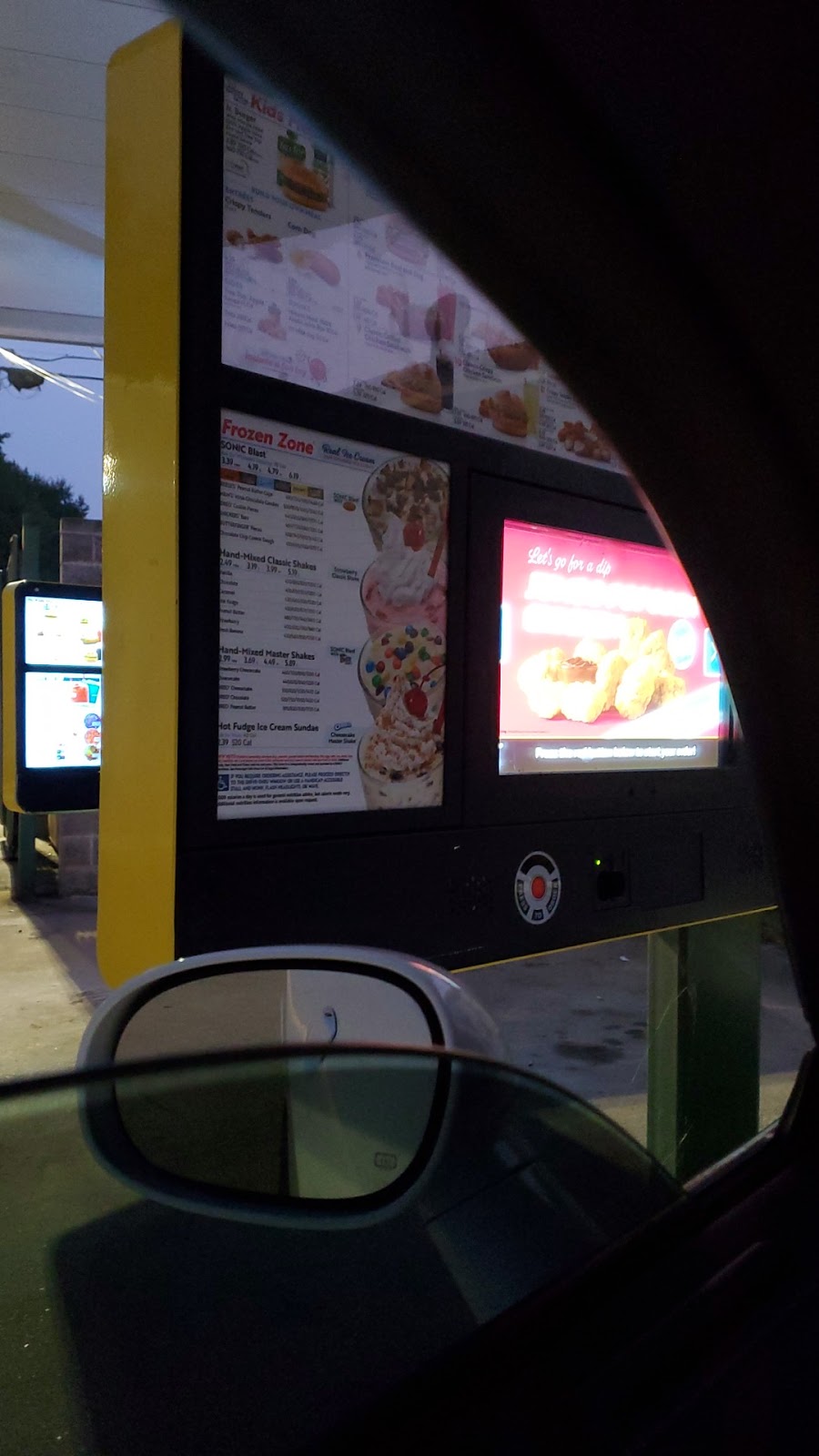 Sonic Drive-In | restaurant | 806 E 4th St, Russellville, AR 72801, USA | 4799687800 OR +1 479-968-7800