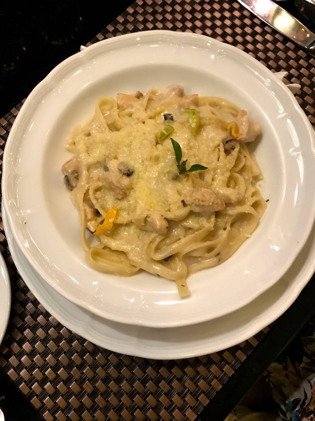 Orsinis | restaurant | 16700 Bayview Ave #1, Newmarket, ON L3X 1W1, Canada | 9058365255 OR +1 905-836-5255