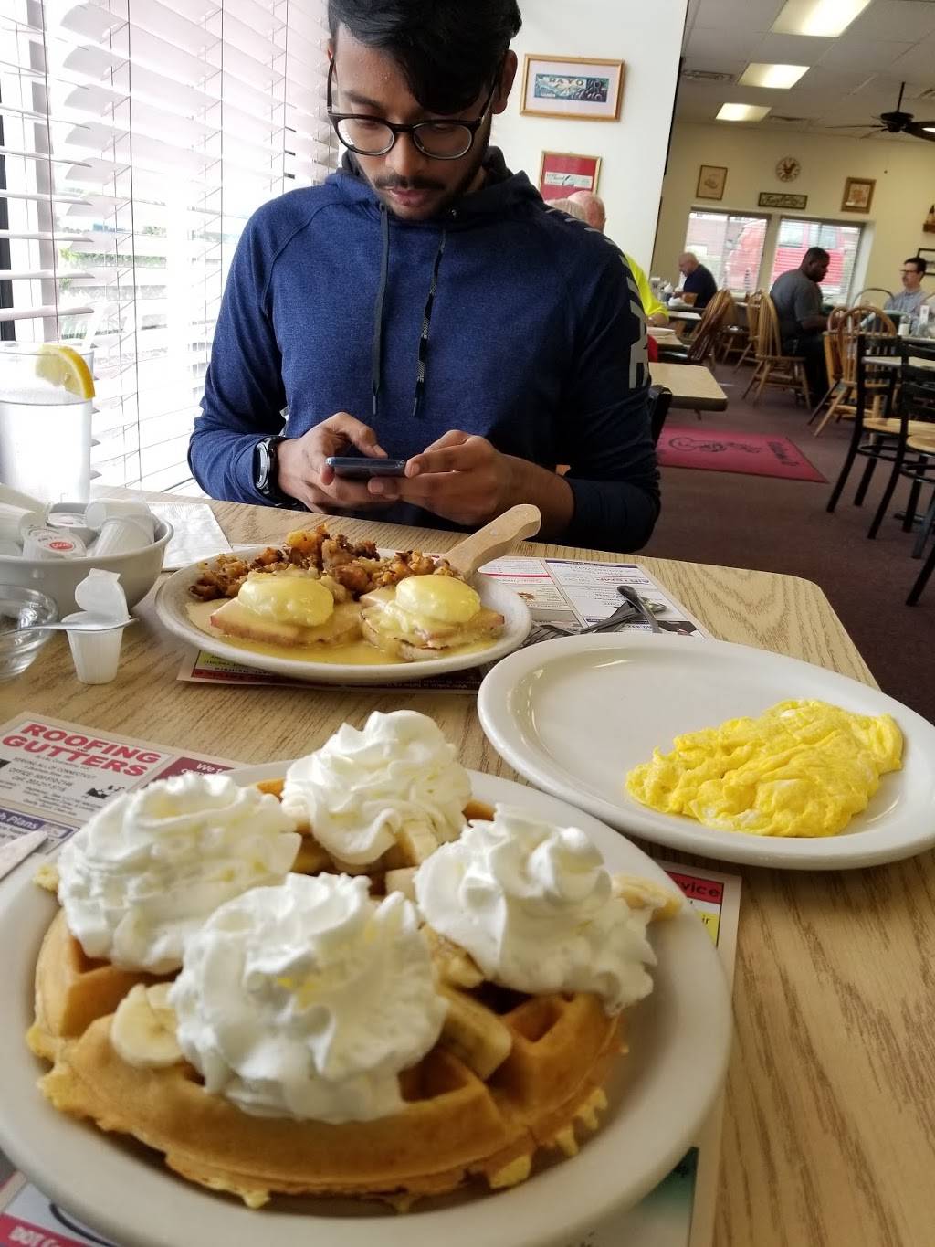 Bobs Coffee Shop | cafe | 33 New Britain Ave, Rocky Hill, CT 06067, USA | 8605292540 OR +1 860-529-2540