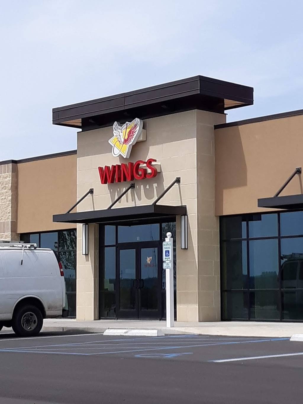 J Wings | restaurant | 2451 Crossplex Blvd, Birmingham, AL 35208, USA | 2052014638 OR +1 205-201-4638