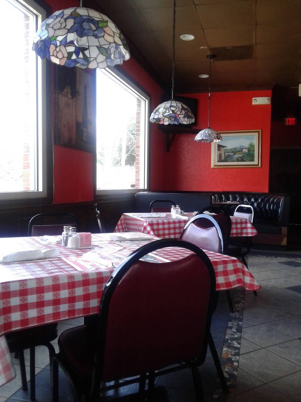 Pinos Pizza | restaurant | 365 King St, Keysville, VA 23947, USA | 4347360072 OR +1 434-736-0072