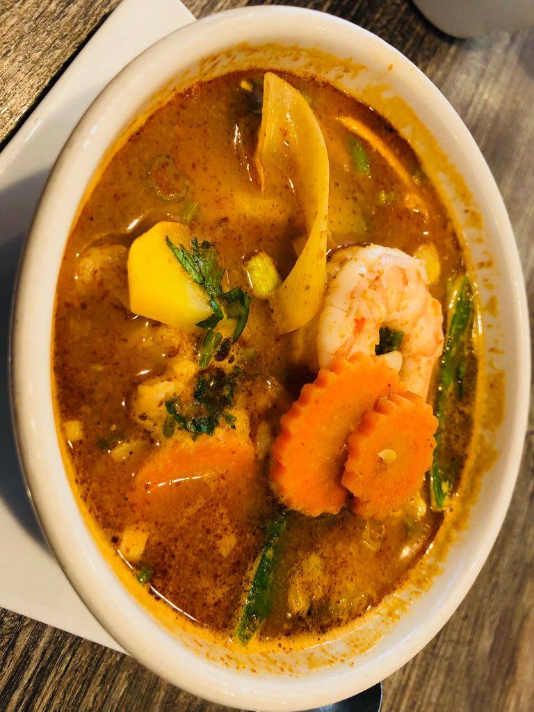 Naviyas Thai Brasserie | restaurant | 2812 W 43rd St, Minneapolis, MN 55410, USA | 6122765061 OR +1 612-276-5061