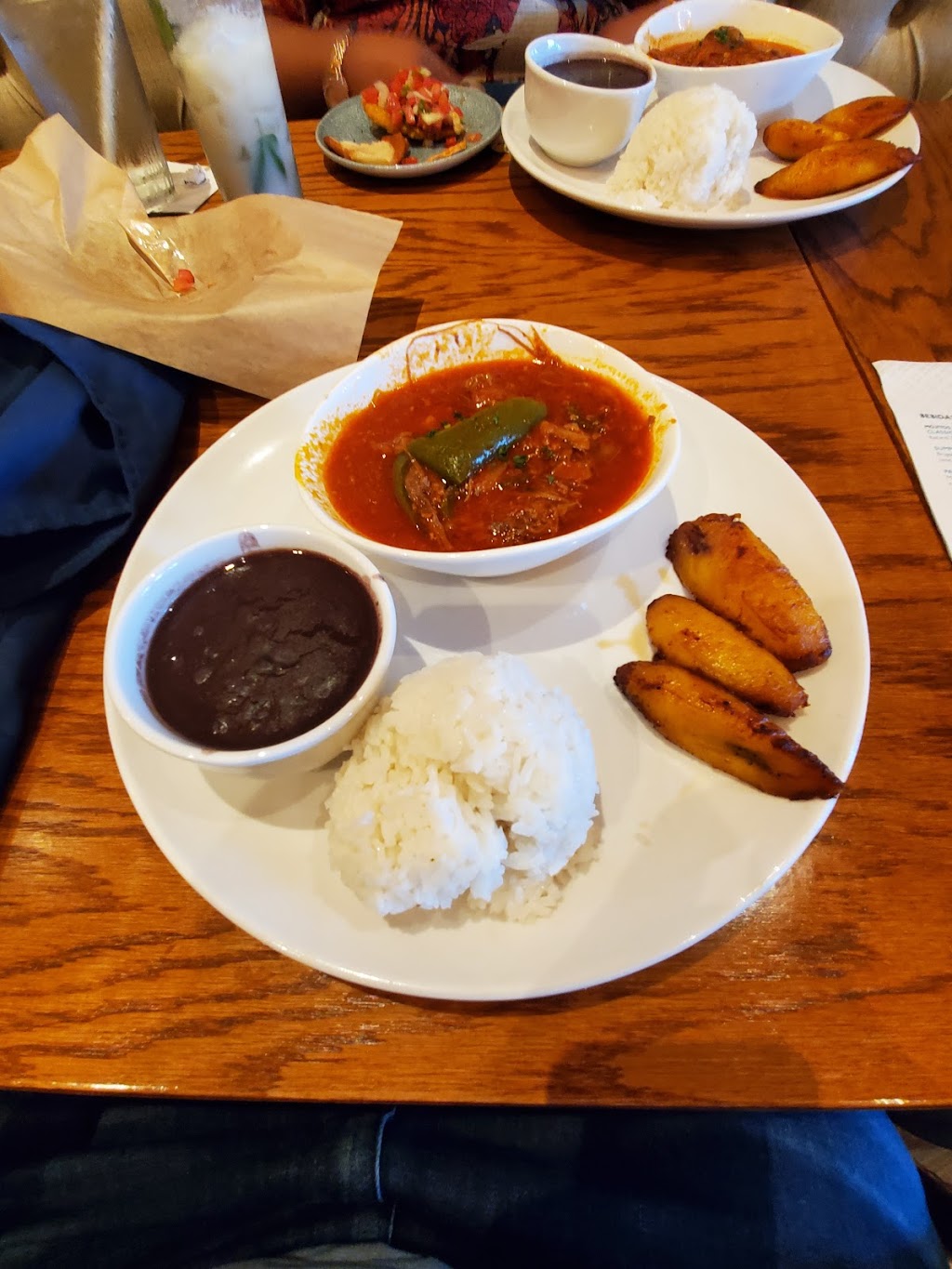 Padrinos Cuban, Dania Beach | restaurant | 149 S Compass Wy, Dania Beach, FL 33004, USA | 9547947544 OR +1 954-794-7544