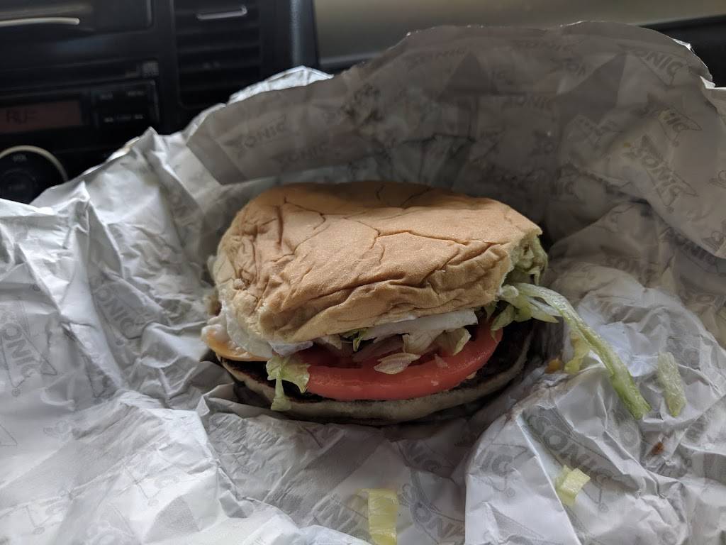 Sonic Drive-In | restaurant | 955 E Commerce St, Hernando, MS 38632, USA | 6624299840 OR +1 662-429-9840