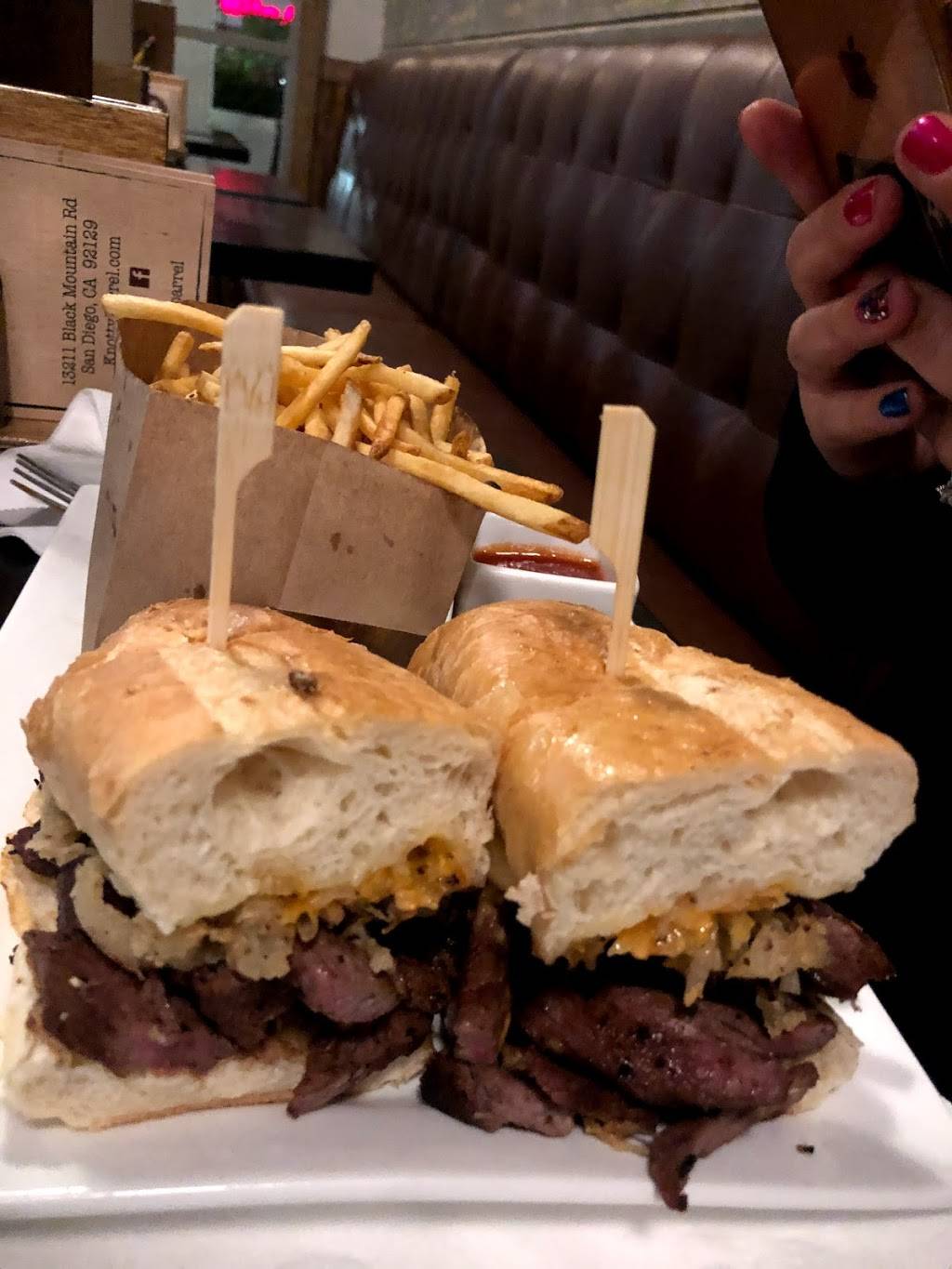 Knotty Barrel | restaurant | 13211 Black Mountain Rd, San Diego, CA 92129, USA | 8583657036 OR +1 858-365-7036