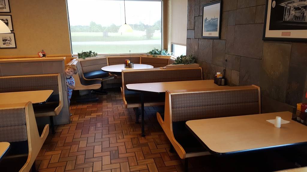 Dairy Queen Grill & Chill | restaurant | 15 Industrial Park Rd, Dawson Springs, KY 42408, USA | 2707972685 OR +1 270-797-2685