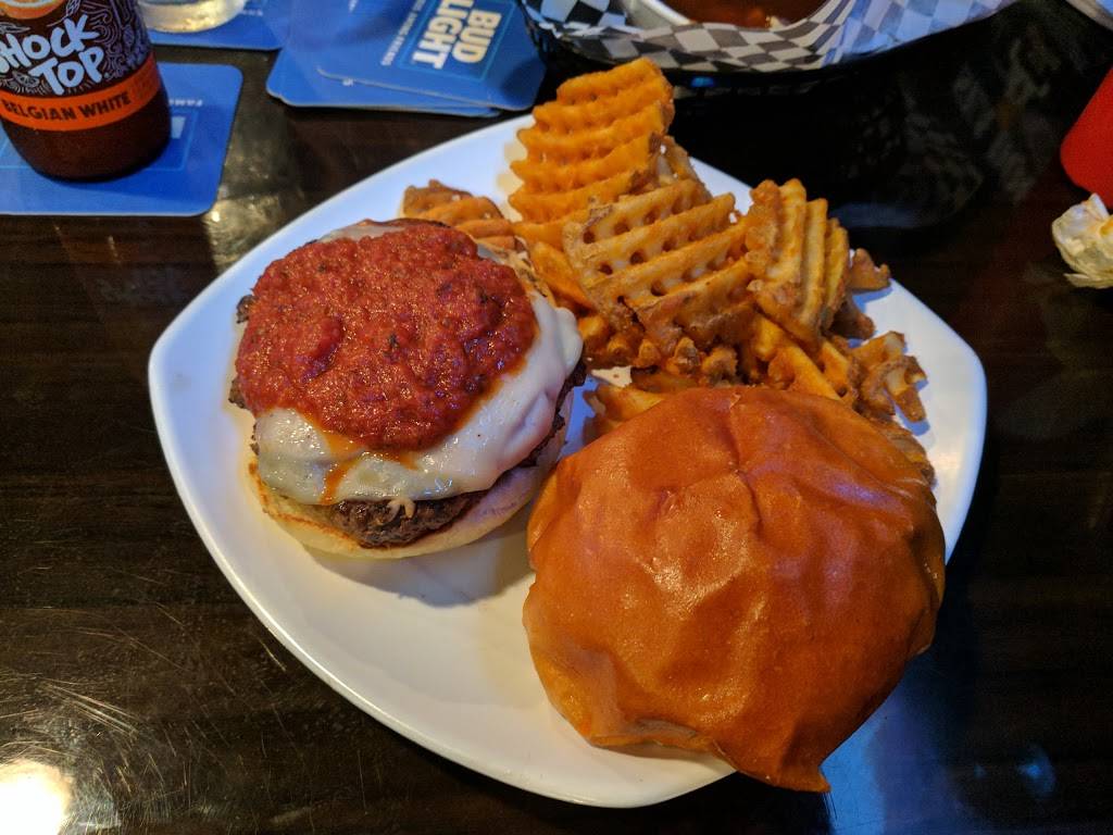 BrewTown Burgers | restaurant | 19255 N Dale Mabry Hwy, Lutz, FL 33548, USA | 8139297729 OR +1 813-929-7729